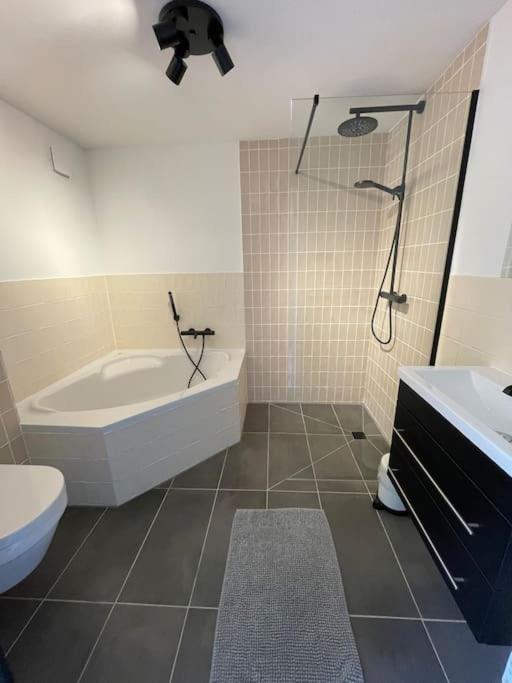 Modern Beach House For 12 Pers! With Jacuzzi Julianadorp Eksteriør billede