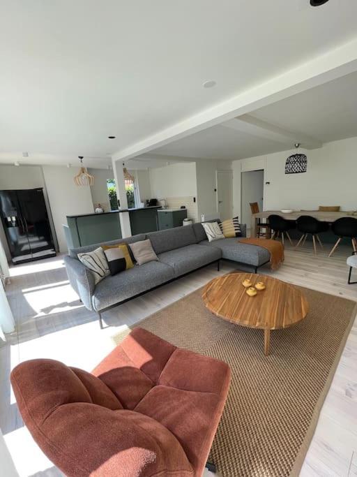 Modern Beach House For 12 Pers! With Jacuzzi Julianadorp Eksteriør billede